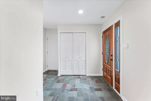 Hockessin, DE 19707,200 POND DR