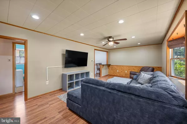 Deptford, NJ 08096,315 HIGHLAND