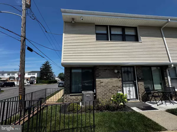 Philadelphia, PA 19154,3850-00 WOODHAVEN RD #907