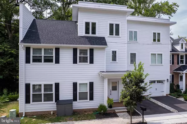 Lambertville, NJ 08530,79 WILSON ST