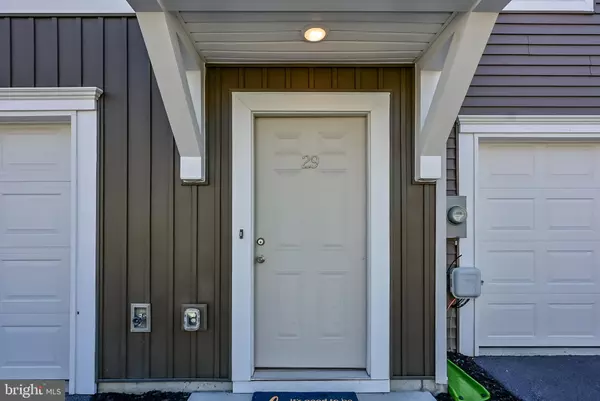 Martinsburg, WV 25404,29 STARTING GATE PL