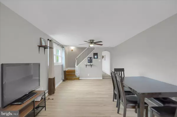 Mt Carmel, PA 17851,497 W GIRARD ST