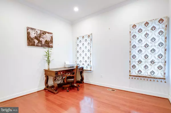 Fairfax, VA 22030,3954 WALNUT ST