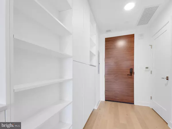 Washington, DC 20003,37 L ST SE #303