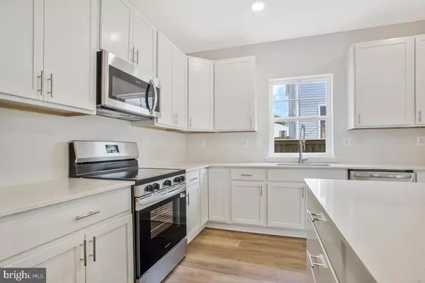 Edgewater, MD 21037,807 HILLSIDE AVE