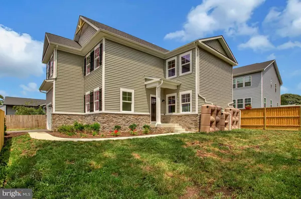 Edgewater, MD 21037,807 HILLSIDE AVE