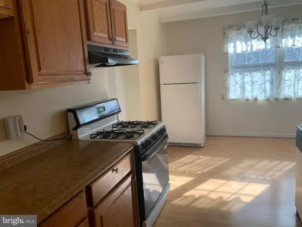 Rockville, MD 20850,884 COLLEGE PKWY #303