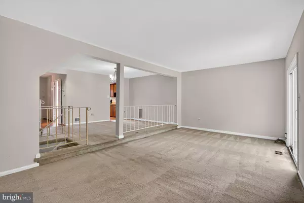 Springfield, VA 22153,7937 BETHELEN WOODS LN