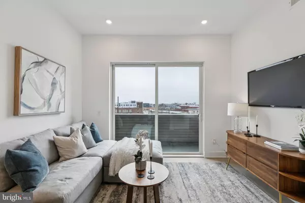 Philadelphia, PA 19122,1731 TILGHMAN ST #207