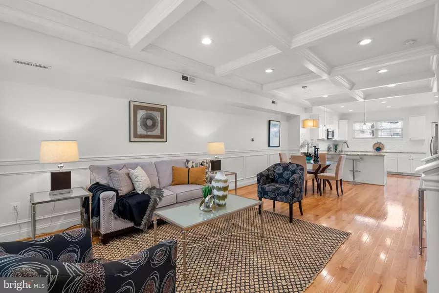 925 DECATUR ST NW, Washington, DC 20011
