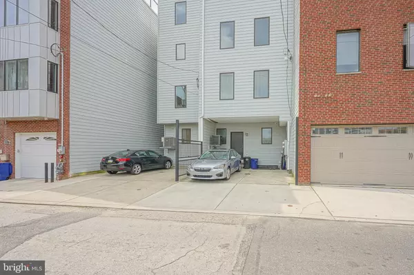 Philadelphia, PA 19123,1011 GERMANTOWN AVE