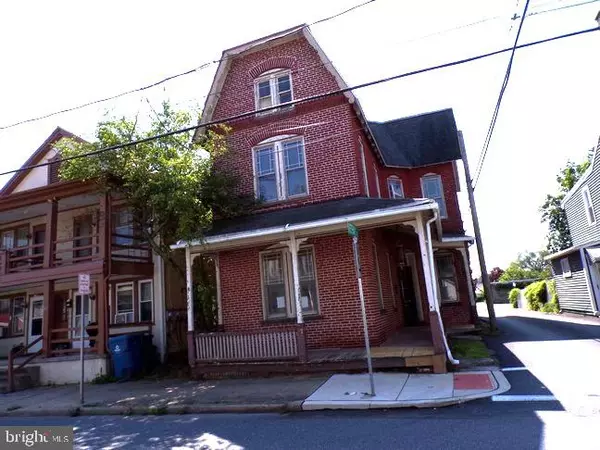 27 W FERDINAND ST, Manheim, PA 17545