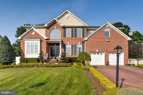 12 ELLIS CT, Morganville, NJ 07751