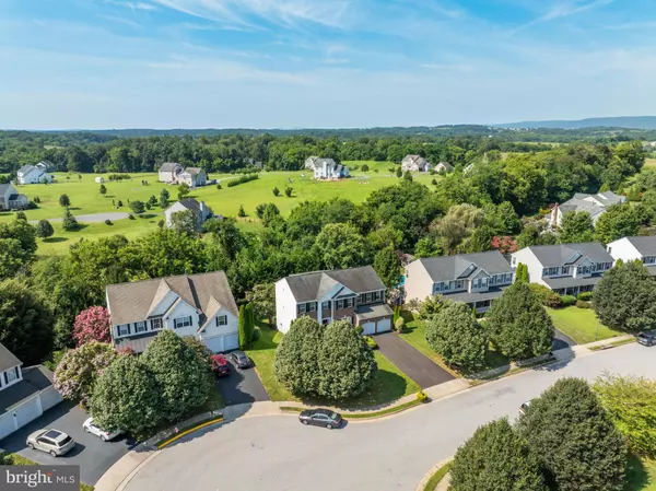 Purcellville, VA 20132,929 TOWERING OAK CT