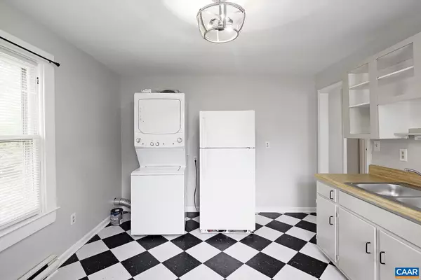 Charlottesville, VA 22902,136 GOODMAN ST #B