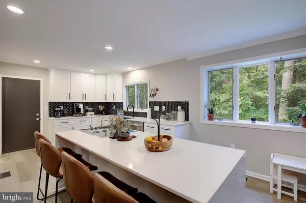 Dunkirk, MD 20754,12450 WHITE OAK CT