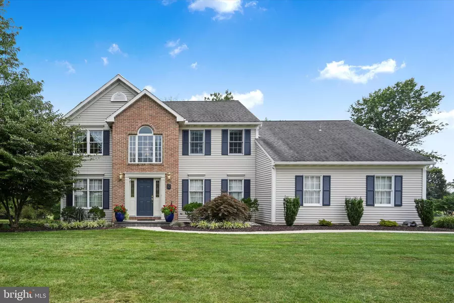 10 TAMARACK DR, Denver, PA 17517
