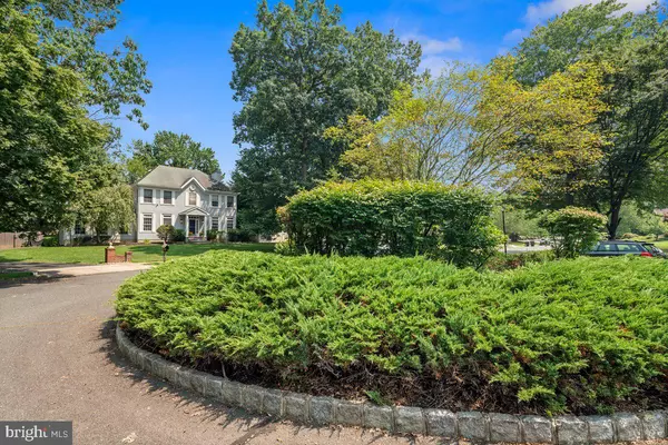 Robbinsville, NJ 08691,5 VIOLET LN