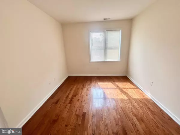 Philadelphia, PA 19104,332 N 41ST ST #3