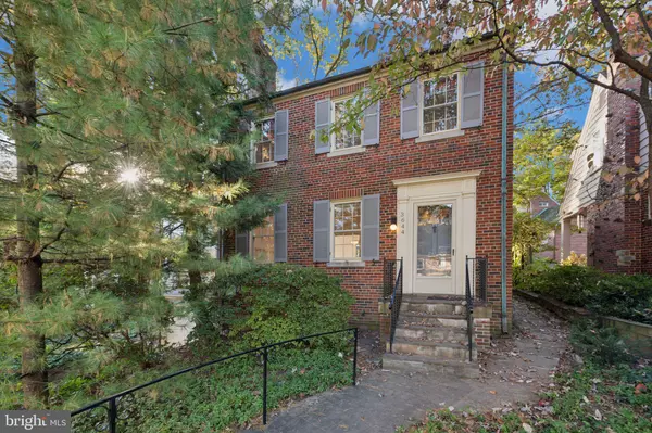 3644 KANAWHA ST NW, Washington, DC 20015