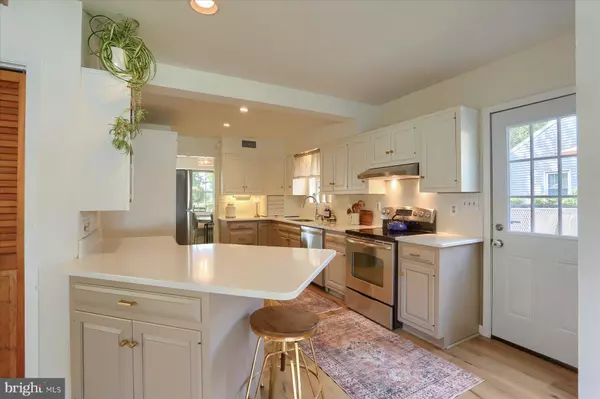 Lemoyne, PA 17043,390 WALTON ST