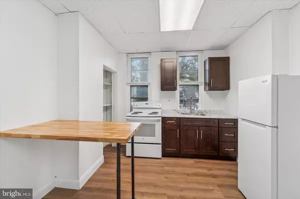 Philadelphia, PA 19145,2021 S 22ND ST #2