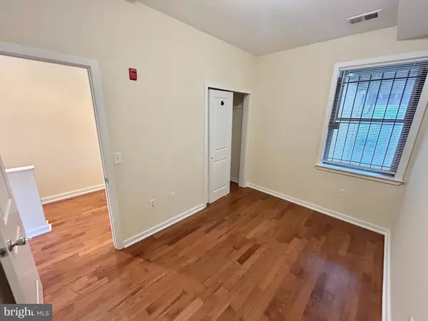 Philadelphia, PA 19104,332 N 41ST ST #1