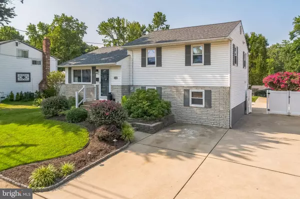 841 W 3RD AVE, Runnemede, NJ 08078