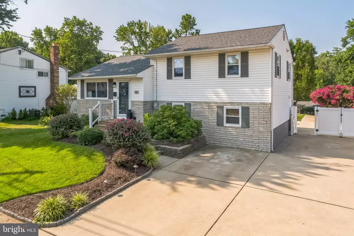 Runnemede, NJ 08078,841 W 3RD AVE