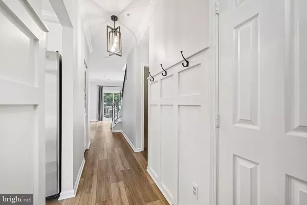 Crofton, MD 21114,2489 REVERE CT #34-A