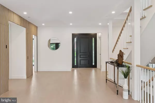 Chevy Chase, MD 20815,3 ALDEN LN