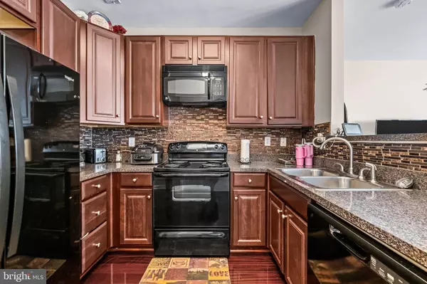 Delanco, NJ 08075,2 TEAL CT