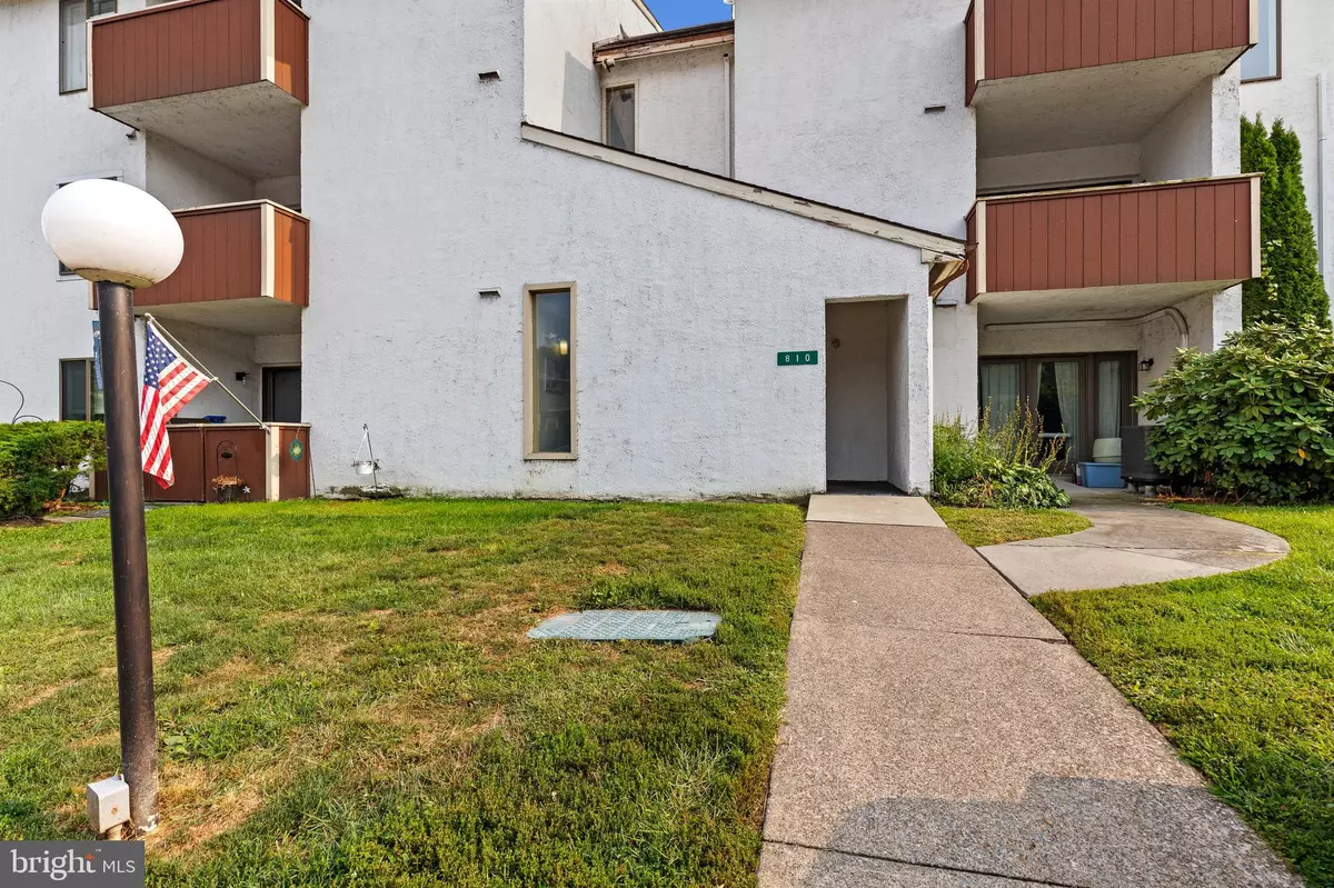 Enola, PA 17025,810 CHARLOTTE WAY #202