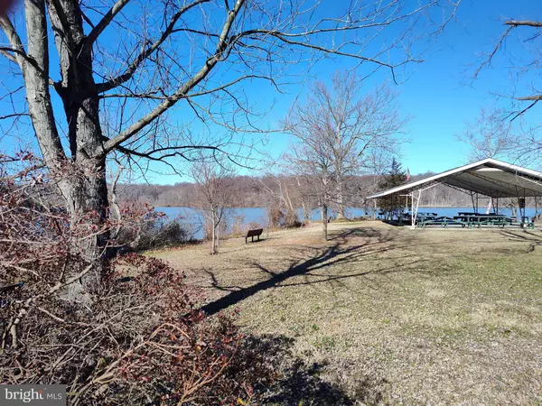 Accokeek, MD 20607,14408 & 14412 LEONARD CALVERT DR