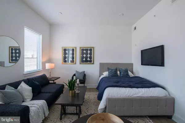 Philadelphia, PA 19146,2235 WASHINGTON AVE #UNIT 205