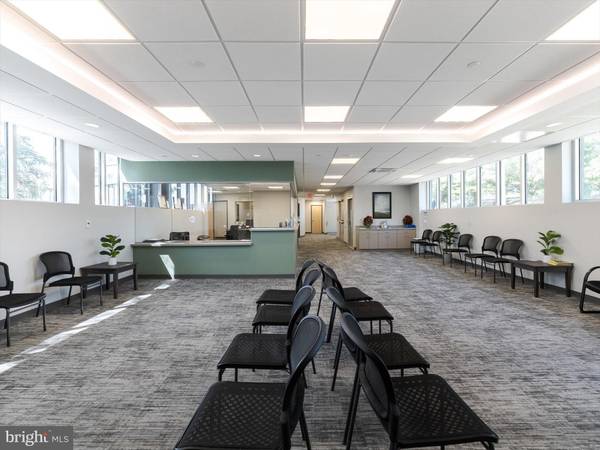 Philadelphia, PA 19120,520 W ROOSEVELT BLVD