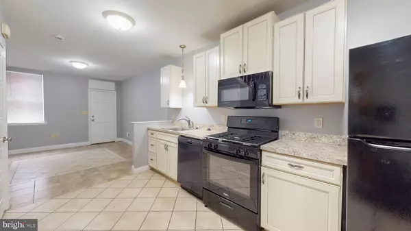 Baltimore, MD 21223,1002 W LOMBARD ST