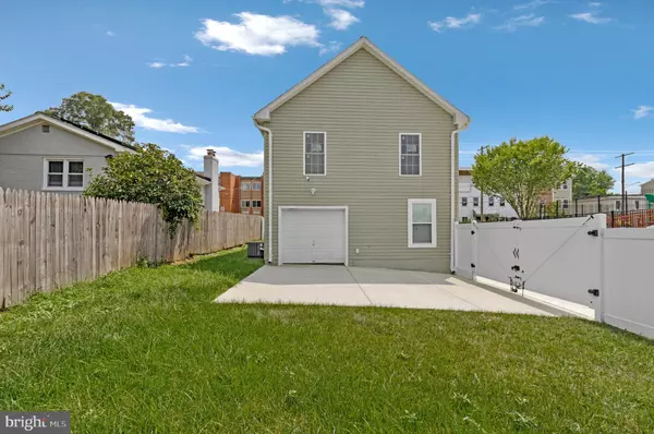 Washington, DC 20019,5332 D ST SE