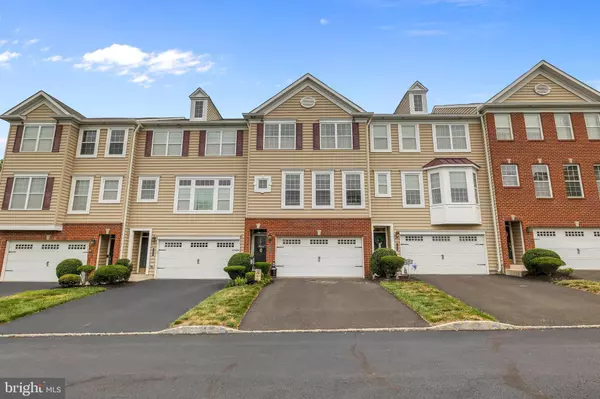 3 FIELDSTONE CT, Telford, PA 18969