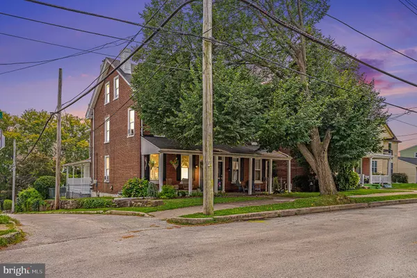 Phoenixville, PA 19460,422 W HIGH ST
