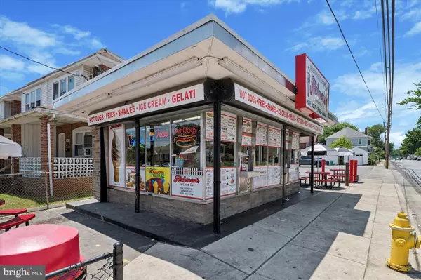 Linwood, PA 19061,1594 MARKET