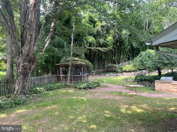 Lewisberry, PA 17339,633 POTTS HILL RD