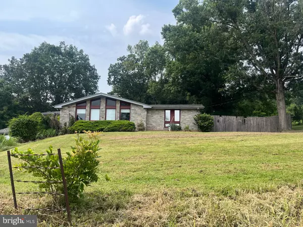 Lewisberry, PA 17339,633 POTTS HILL RD