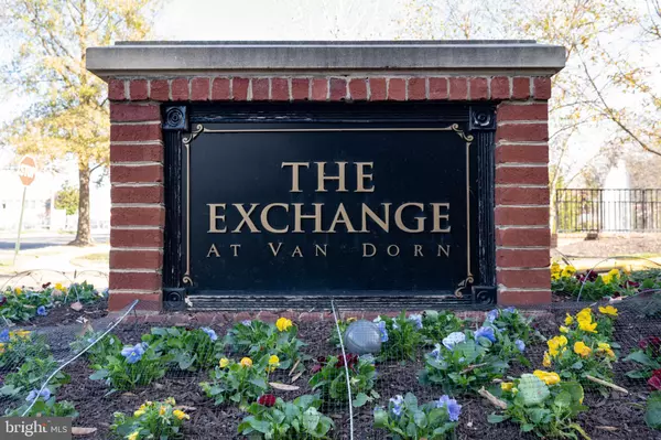 4860 EISENHOWER AVE #286, Alexandria, VA 22304