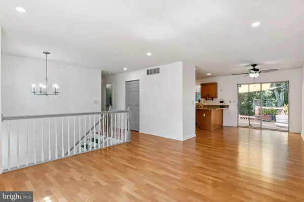 Pasadena, MD 21122,404 LILY BROOK CT