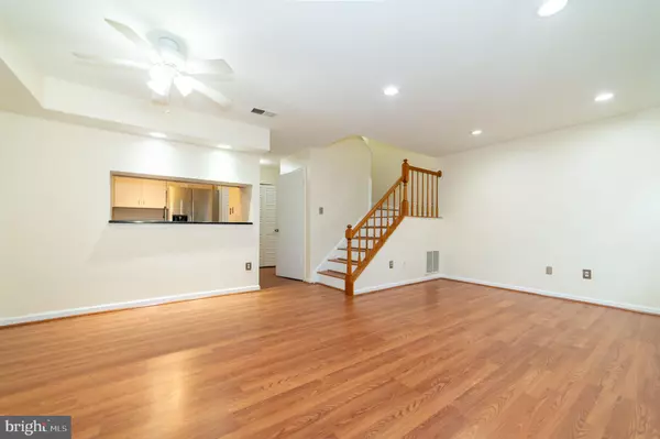 Centreville, VA 20120,14323 JOHNNY MOORE CT