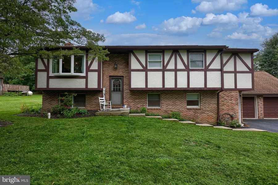 1188 HABECKER RD, Columbia, PA 17512