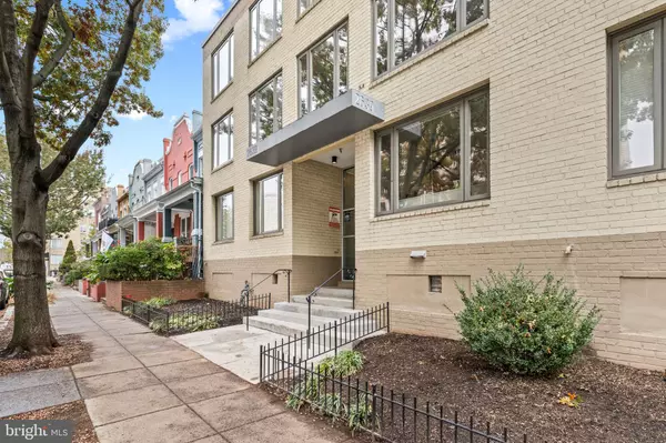 Washington, DC 20009,2639 15TH ST NW #105
