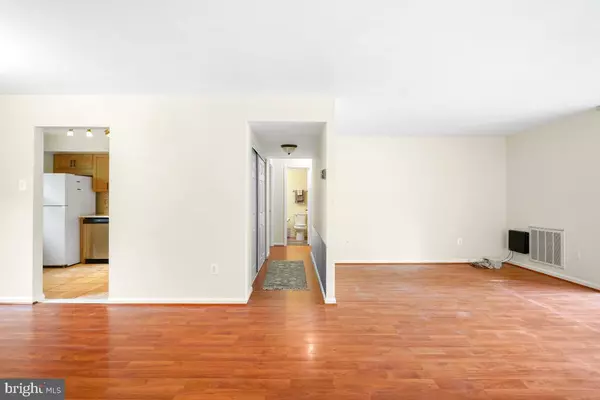 Gaithersburg, MD 20878,706 QUINCE ORCHARD BLVD #101