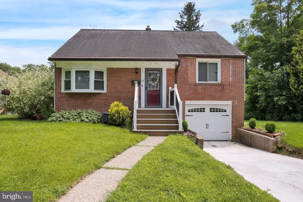 Reading, PA 19609,6 DARLIN DR
